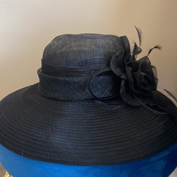 Hat - Picture 2 of 5